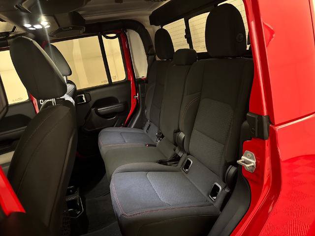 Used 2021 Jeep Gladiator Rubicon AWD/4WD image 31