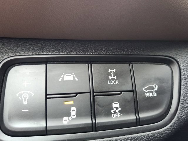 Used 2019 Hyundai Santa Fe Limited AWD/4WD image 30