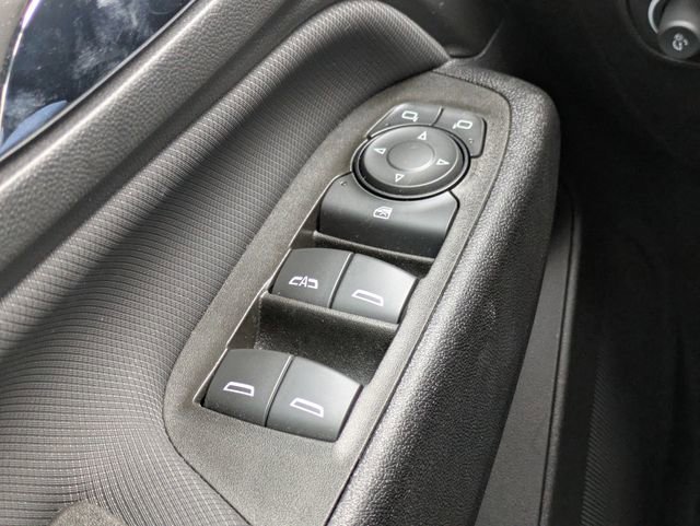 Used 2023 Chevrolet Equinox RS w/ RS Leather Package image 25