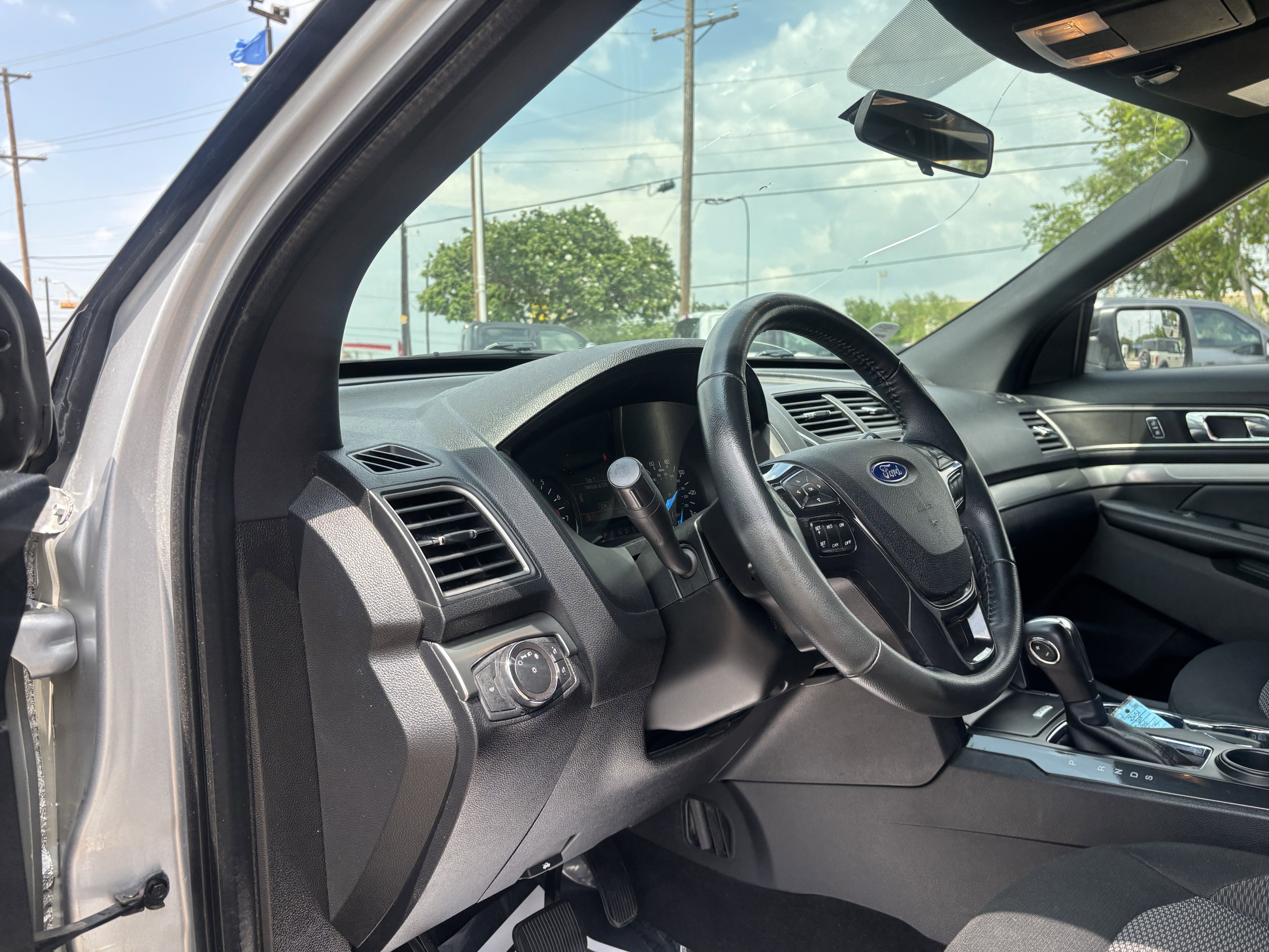 Certified 2019 Ford Explorer XLT FWD image 12