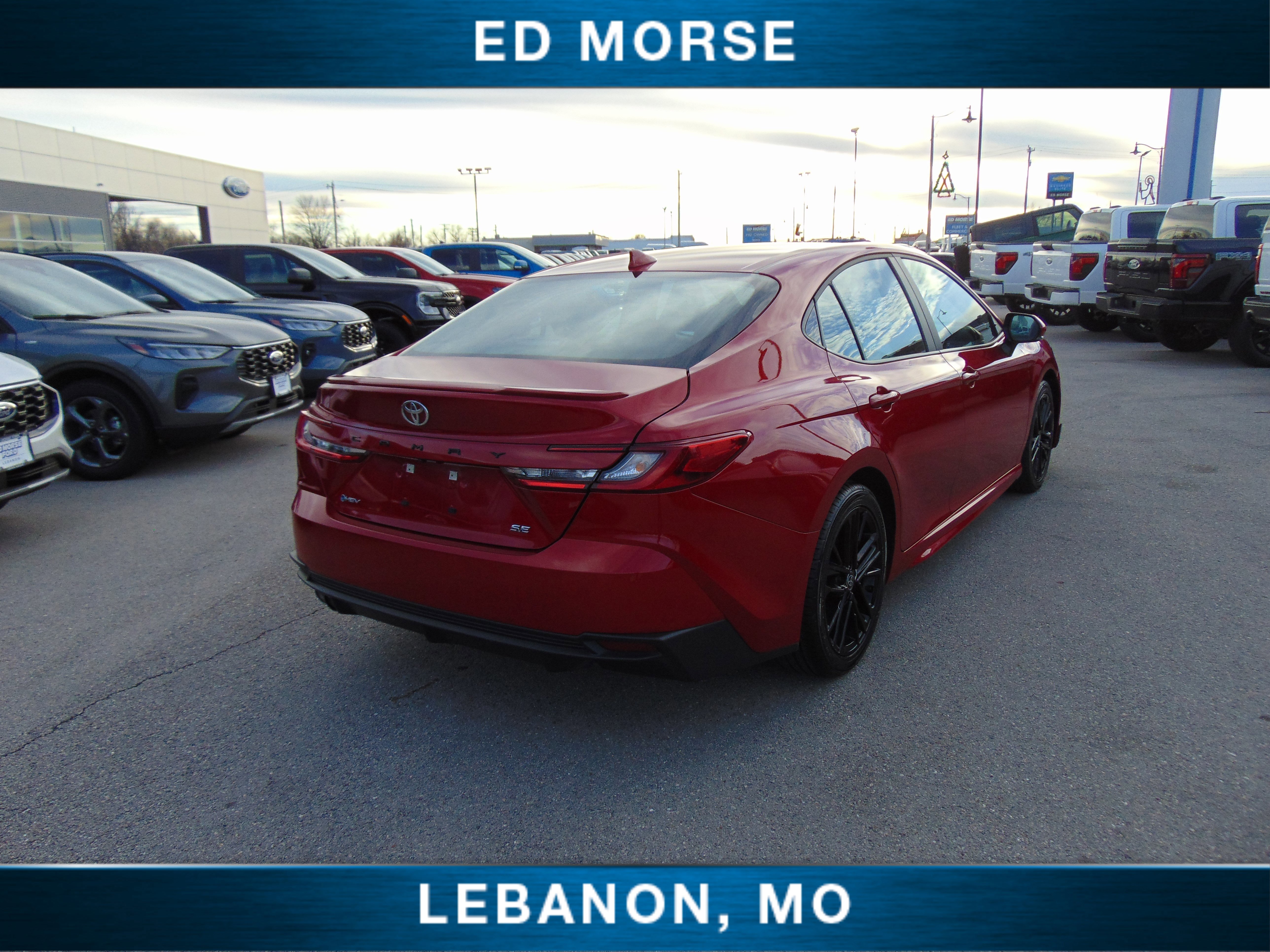 Used 2025 Toyota Camry SE image 5