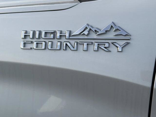 Used 2022 Chevrolet Silverado 1500 High Country w/ High Country Premium Package AWD/4WD image 13