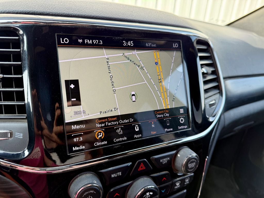 Used 2019 Jeep Grand Cherokee Altitude AWD/4WD image 22
