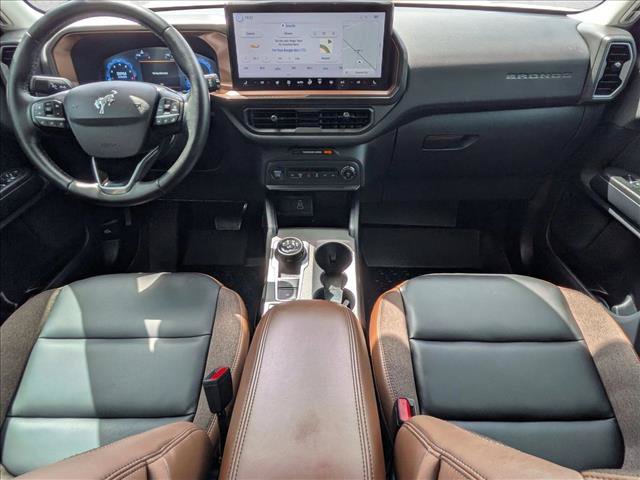 Certified 2025 Ford Bronco Sport Outer Banks w/ Outer Banks Tech Package+ AWD/4WD image 17