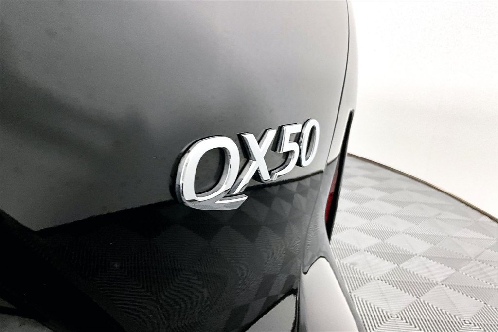 Used 2023 INFINITI QX50 Luxe FWD image 14