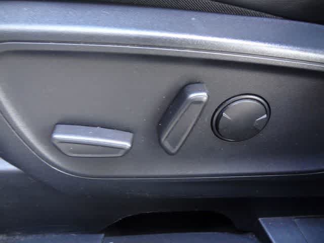 Certified 2024 Ford Escape ST-Line AWD/4WD image 7