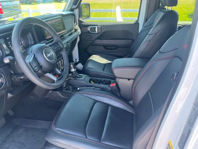 Used 2025 Jeep Wrangler Unlimited Rubicon w/ Safety Group AWD/4WD image 19