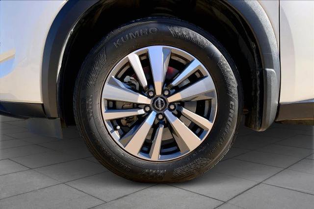 Used 2023 Nissan Pathfinder SL w/ Lighting Package (N92) image 13