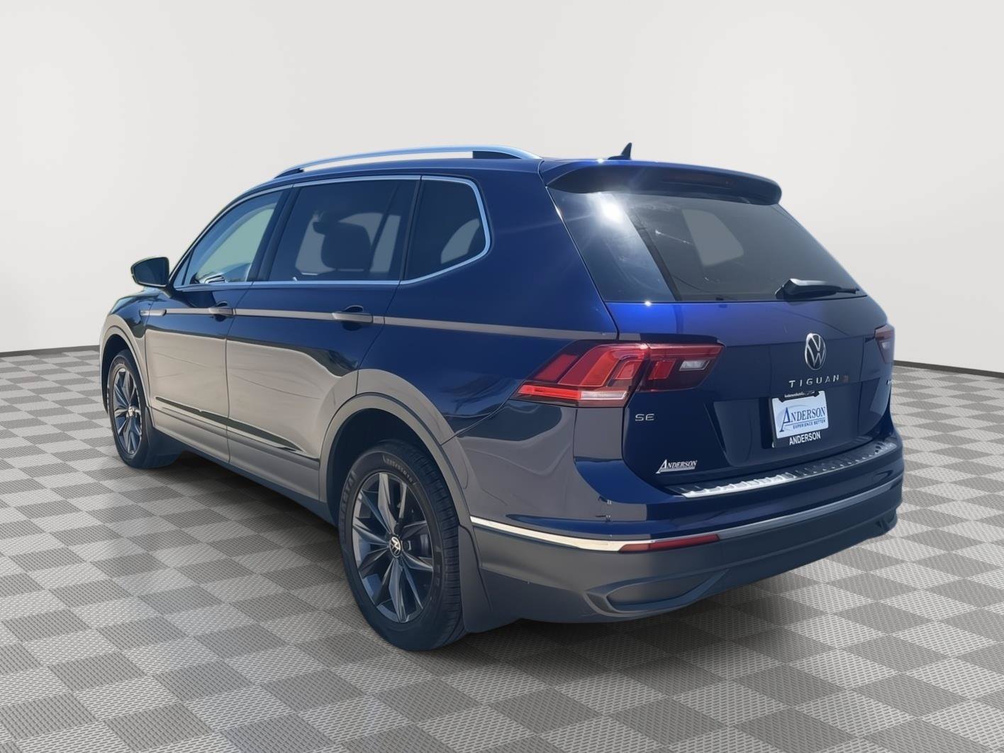 Used 2022 Volkswagen Tiguan SE AWD/4WD image 7