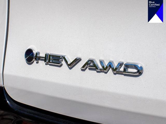 Used 2025 Toyota Sienna Platinum AWD/4WD image 11