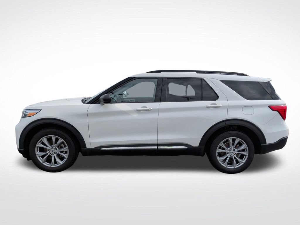 Certified 2023 Ford Explorer XLT w/ Equipment Group 202A AWD/4WD image 13