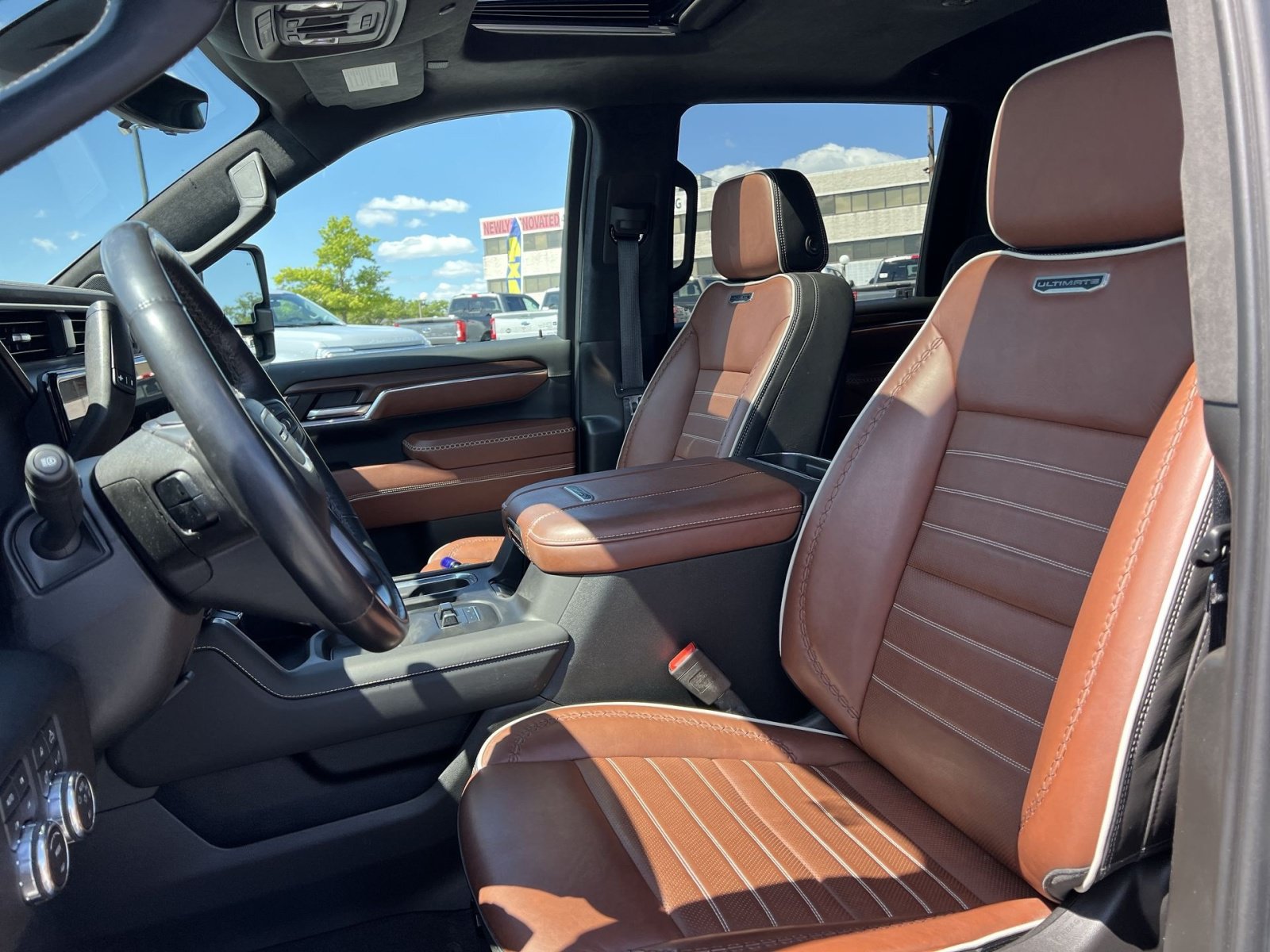 Used 2024 GMC Sierra 2500 Denali Ultimate AWD/4WD image 13