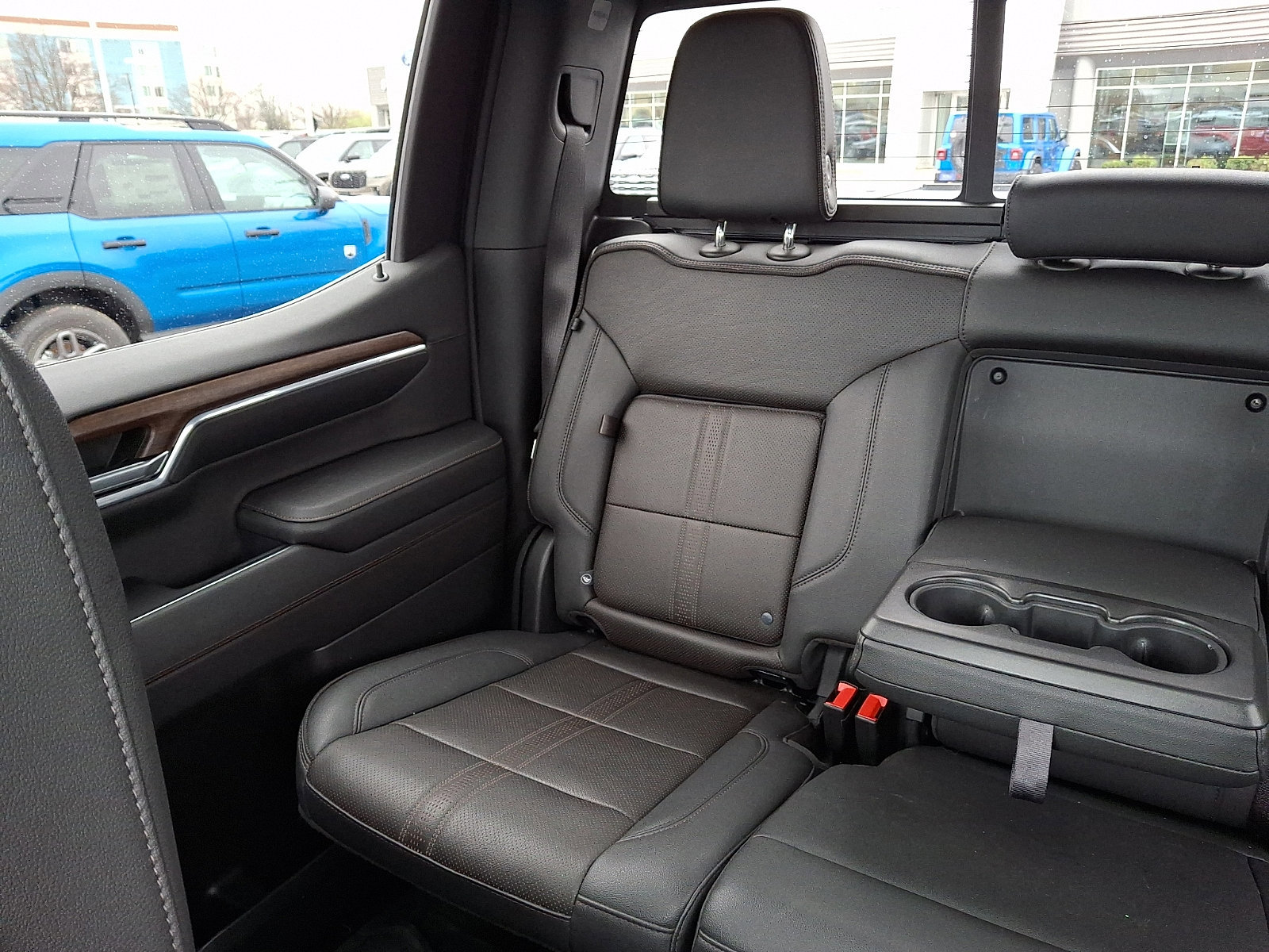 Used 2023 Chevrolet Silverado 1500 High Country w/ High Country Premium Package image 17