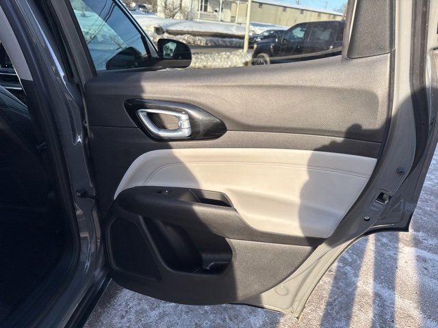 Used 2022 Jeep Compass Limited image 31