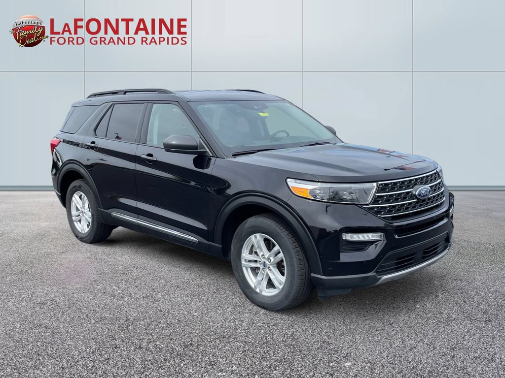 Certified 2023 Ford Explorer XLT w/ Equipment Group 202A AWD/4WD image 3