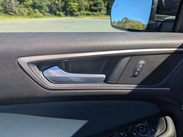 Certified 2022 Ford Edge SEL w/ Sport Appearance Package image 13