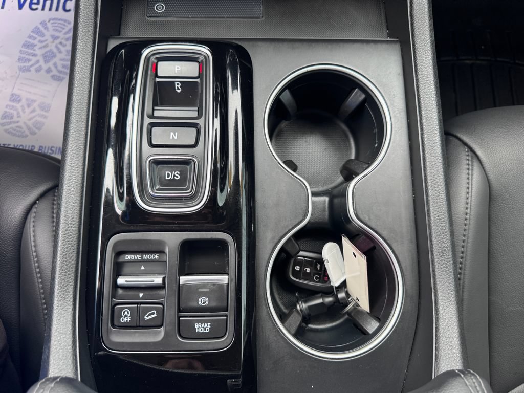 Used 2023 Honda Pilot Touring image 16