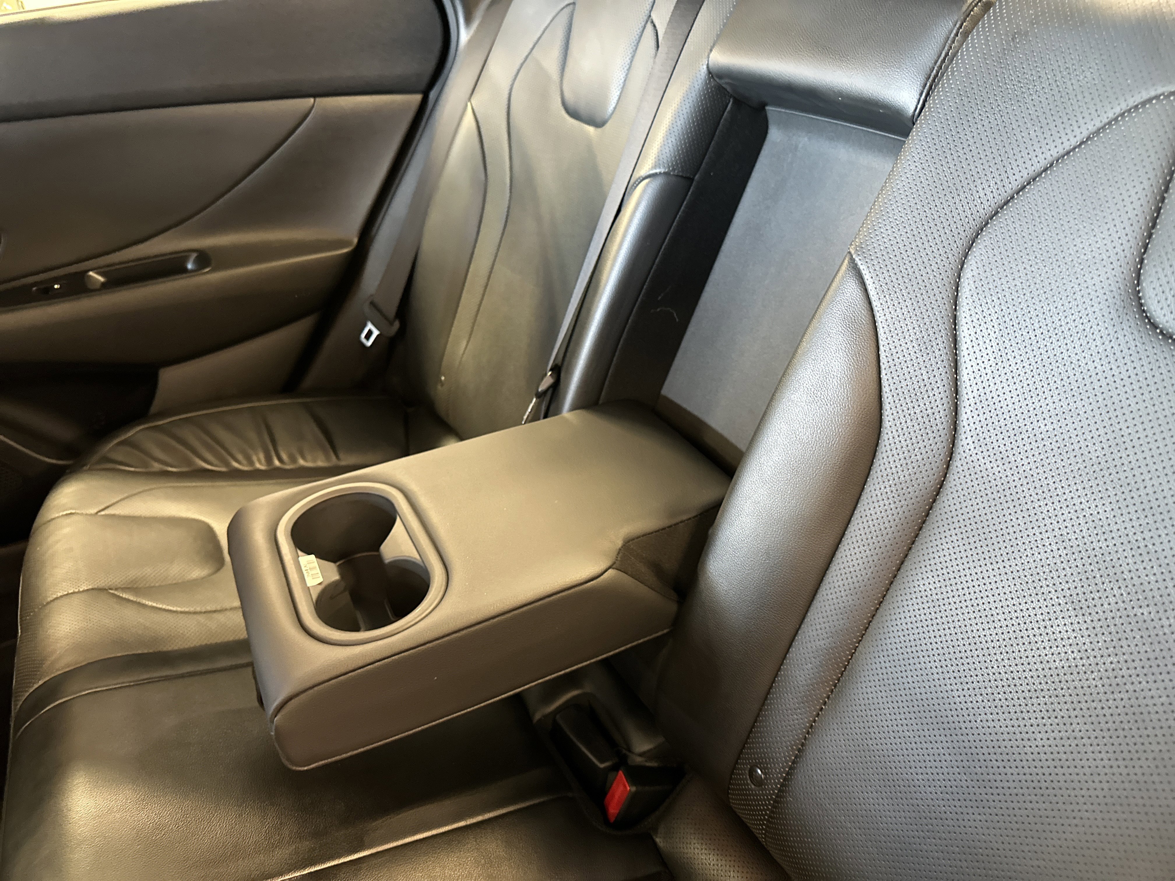 Used 2021 Hyundai Elantra Limited image 25