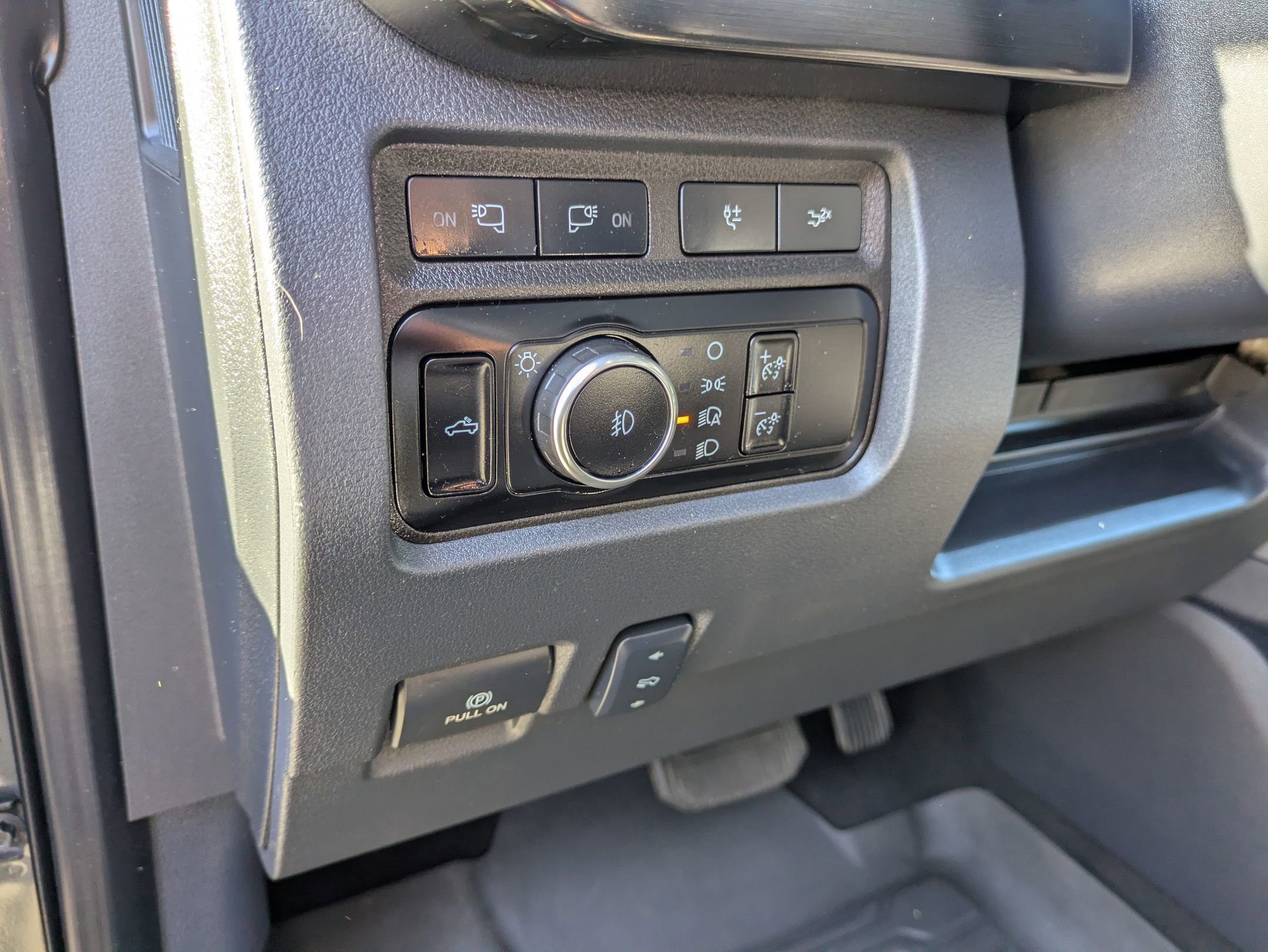 Certified 2024 Ford F350 Lariat w/ Lariat Ultimate Package AWD/4WD image 20