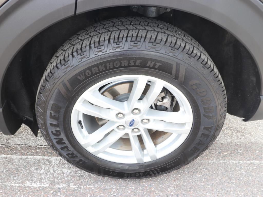 Certified 2022 Ford Explorer XLT image 24