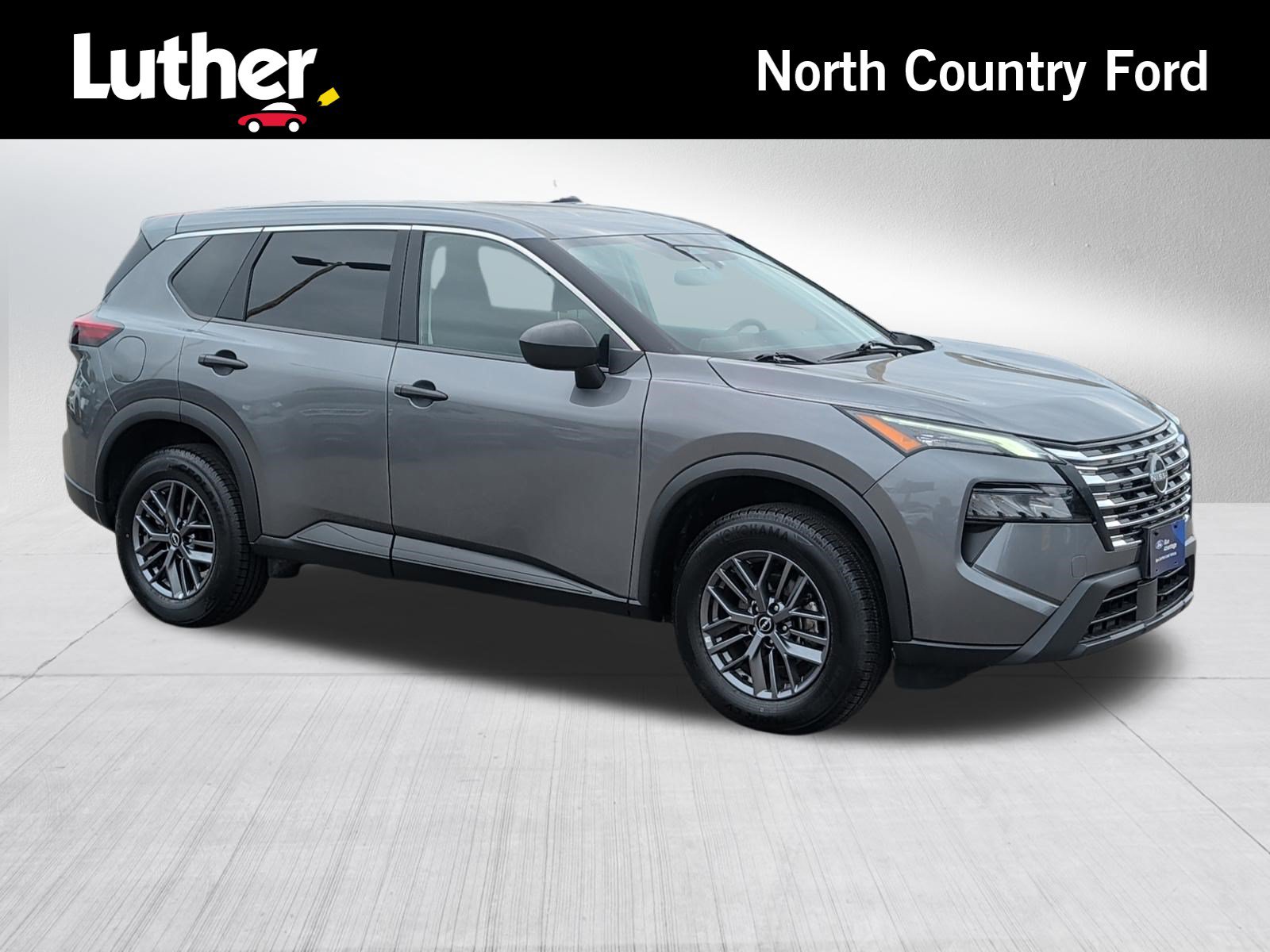 Used 2024 Nissan Rogue S AWD/4WD image 1