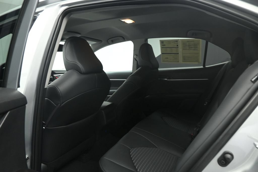 Used 2024 Toyota Camry SE w/ Convenience Package FWD image 17