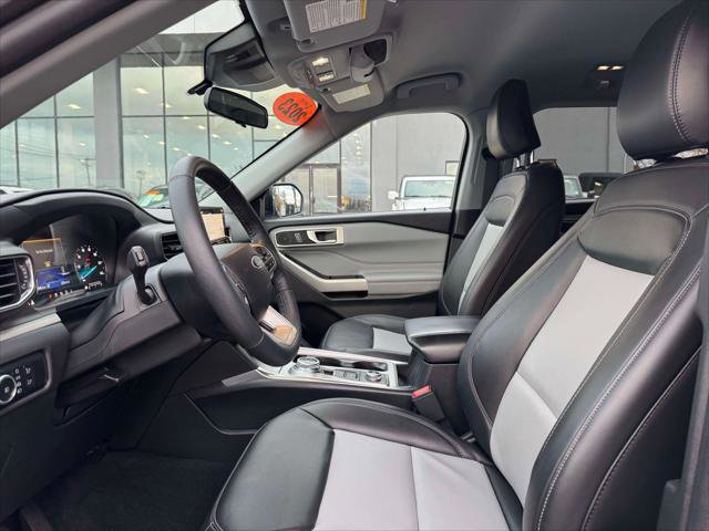 Certified 2023 Ford Explorer XLT w/ Equipment Group 202A image 13