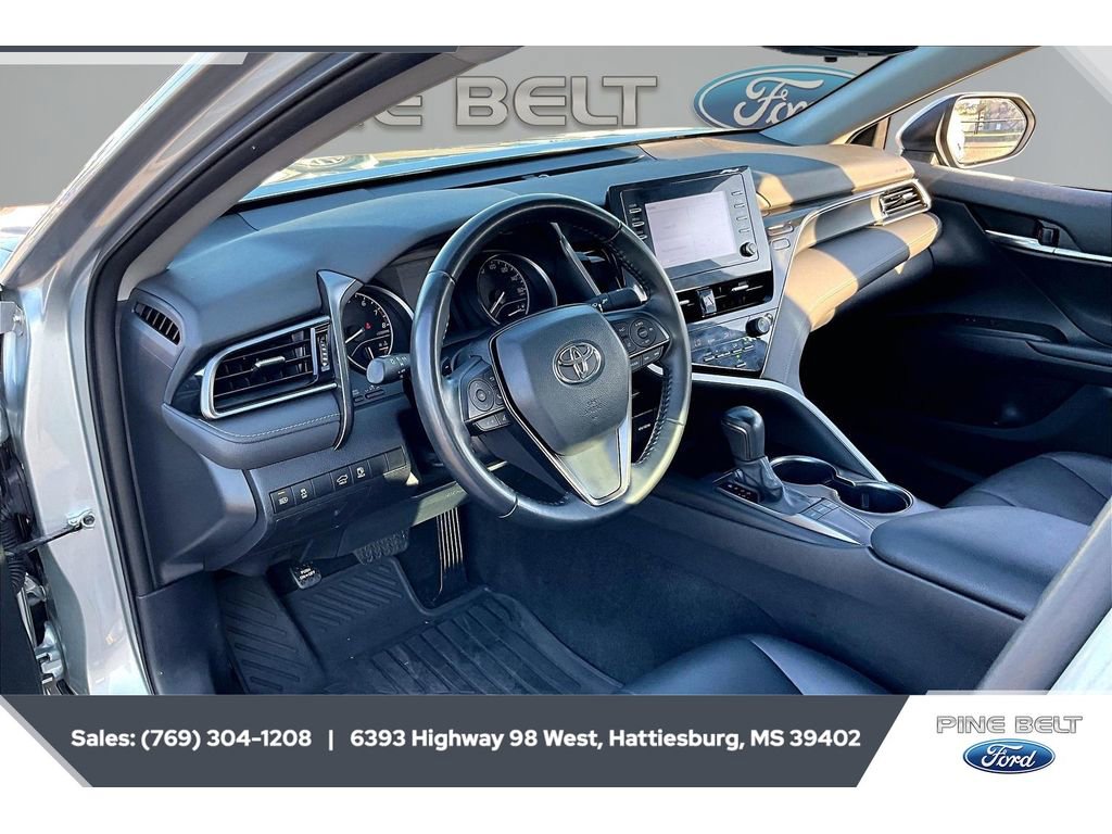 Used 2022 Toyota Camry SE FWD image 12
