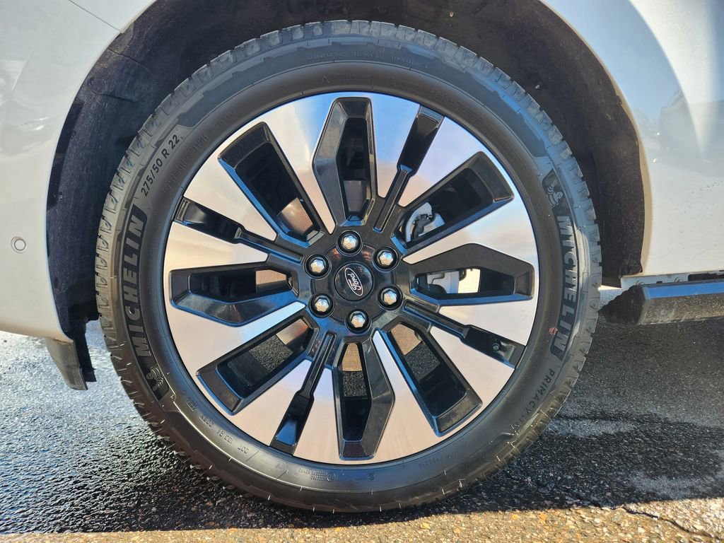 Certified 2025 Ford Expedition Platinum w/ Driver's Package image 22