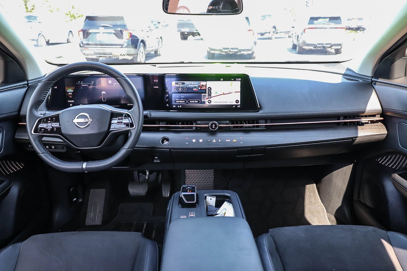 Used 2024 Nissan Ariya FWD image 12