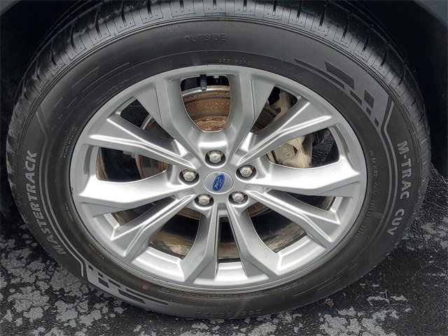 Certified 2022 Ford Explorer Limited w/ Equipment Group 301A image 5