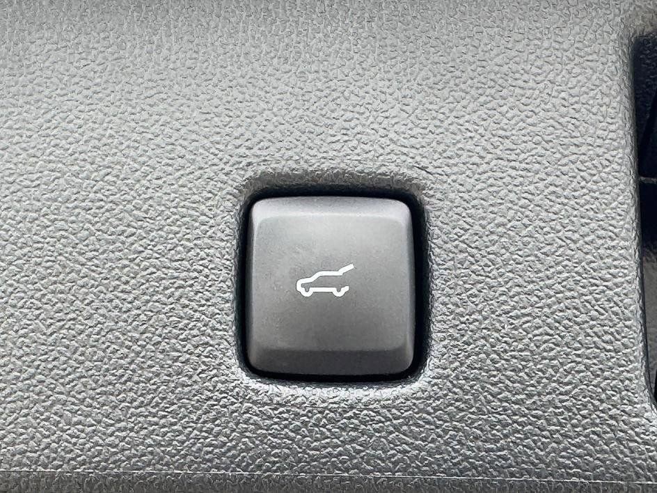 Certified 2023 Ford Escape SE FWD image 14