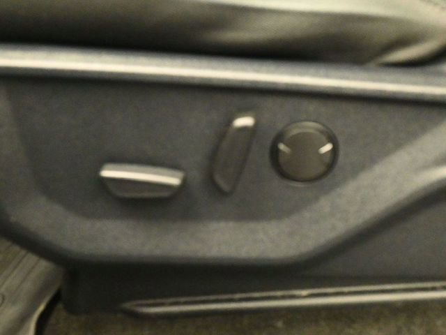 Certified 2022 Ford F150 XLT w/ Equipment Group 302A High image 14