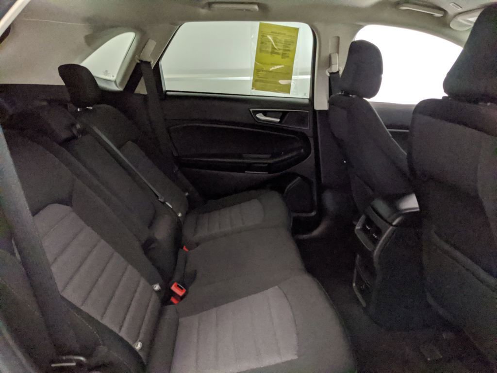 Certified 2024 Ford Edge SE image 25