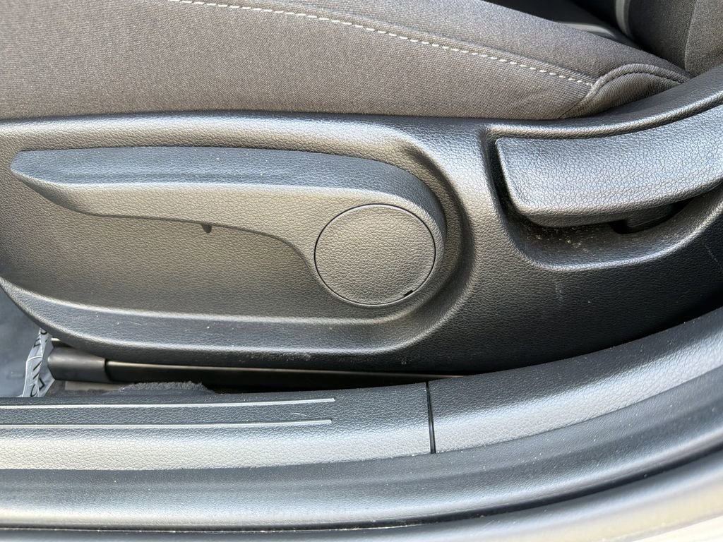 Used 2023 Hyundai Sonata SE FWD image 19