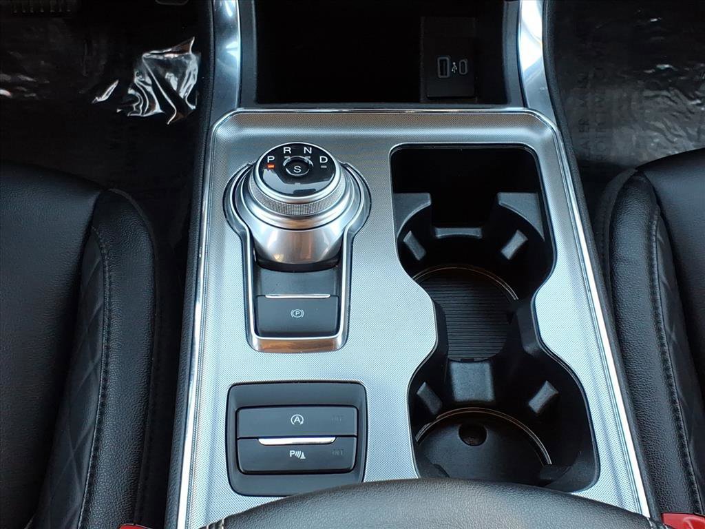 Certified 2024 Ford Edge Titanium image 19