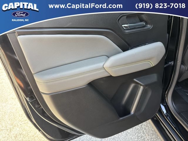 Used 2025 Chevrolet Colorado ZR2 w/ Technology Package AWD/4WD image 17