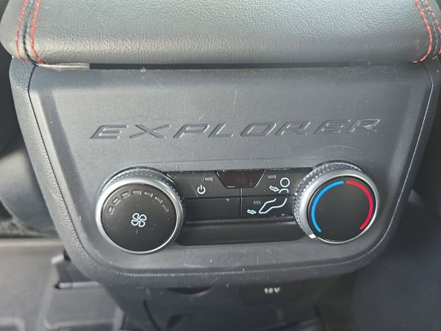 Certified 2025 Ford Explorer ST-Line AWD/4WD image 28