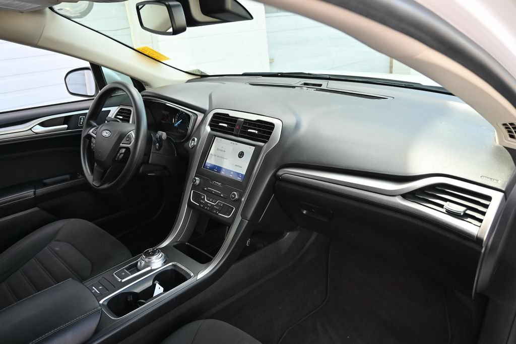 Certified 2020 Ford Fusion SE FWD image 20