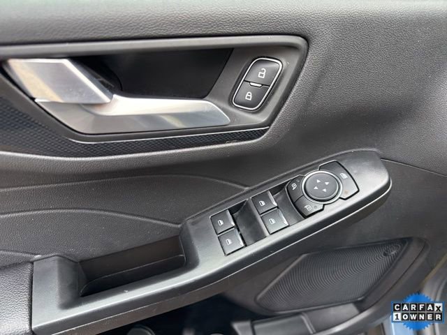 Certified 2025 Ford Escape ST-Line Select AWD/4WD image 16