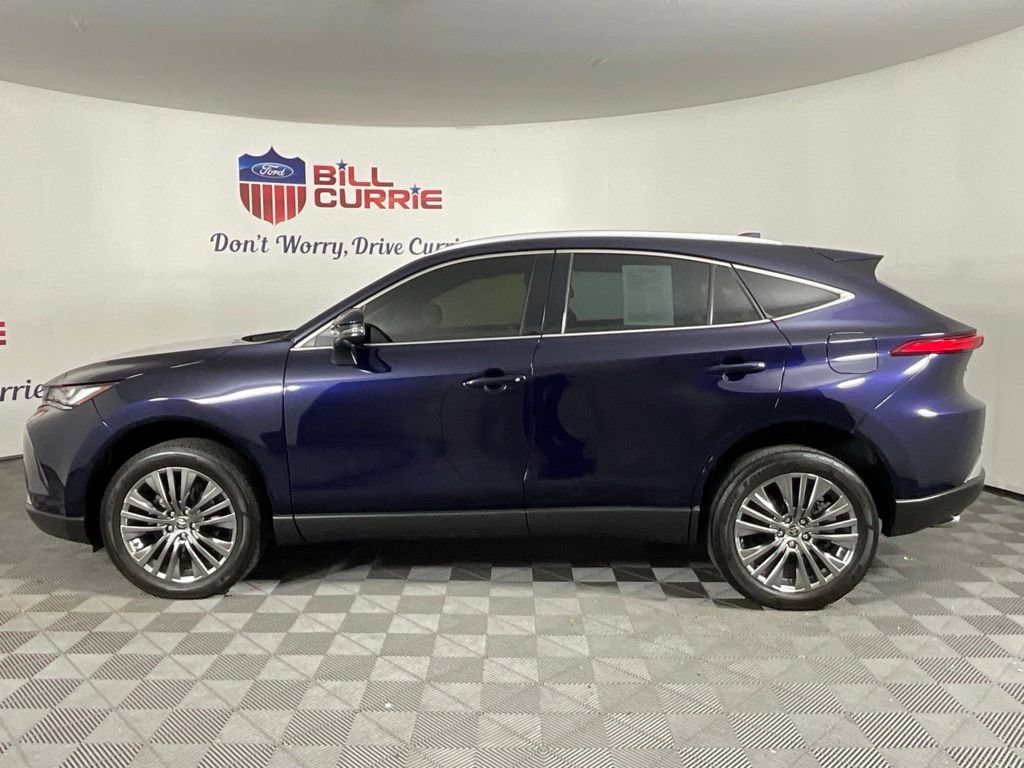 Used 2022 Toyota Venza XLE AWD/4WD image 6