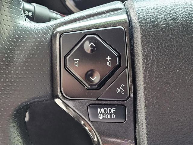 Used 2021 Toyota 4Runner TRD Off-Road image 31