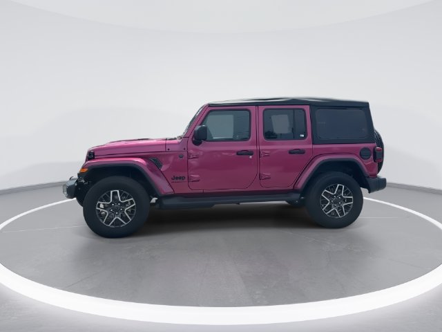 Used 2026 Jeep Wrangler Unlimited Sahara AWD/4WD image 4