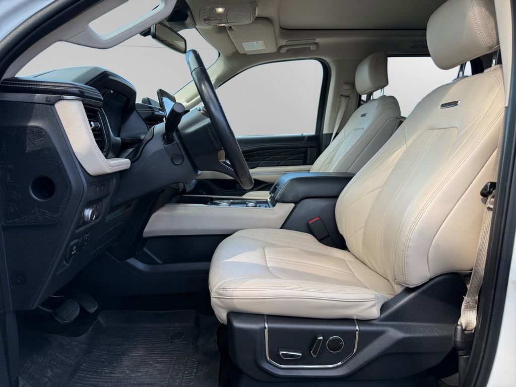 Certified 2022 Ford Expedition Max Platinum image 9
