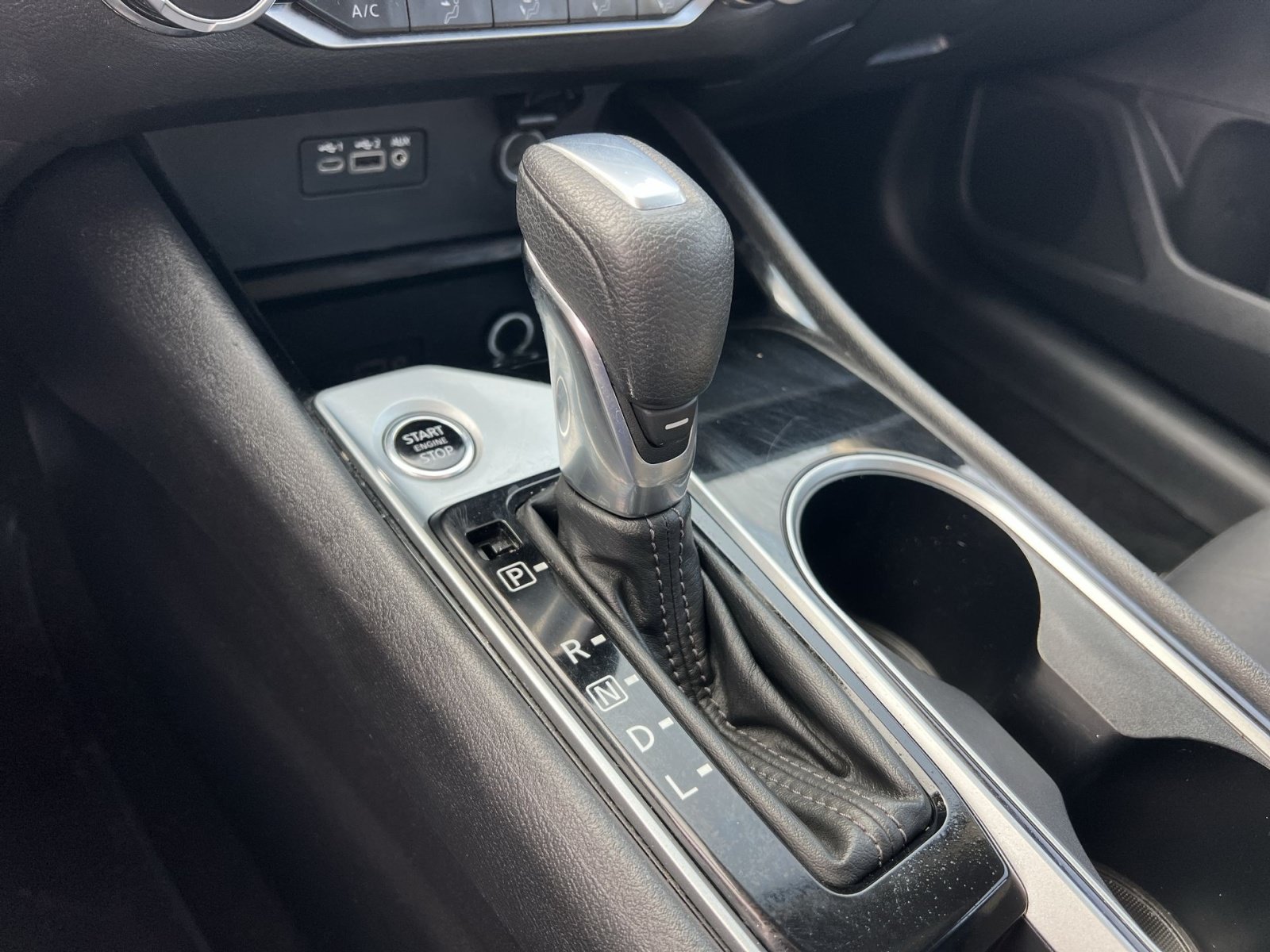 Used 2024 Nissan Altima 2.5 SV FWD image 21