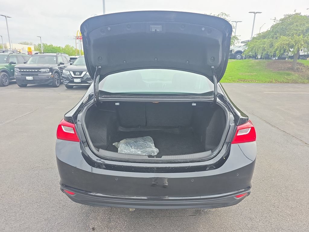 Used 2024 Chevrolet Malibu LT FWD image 11