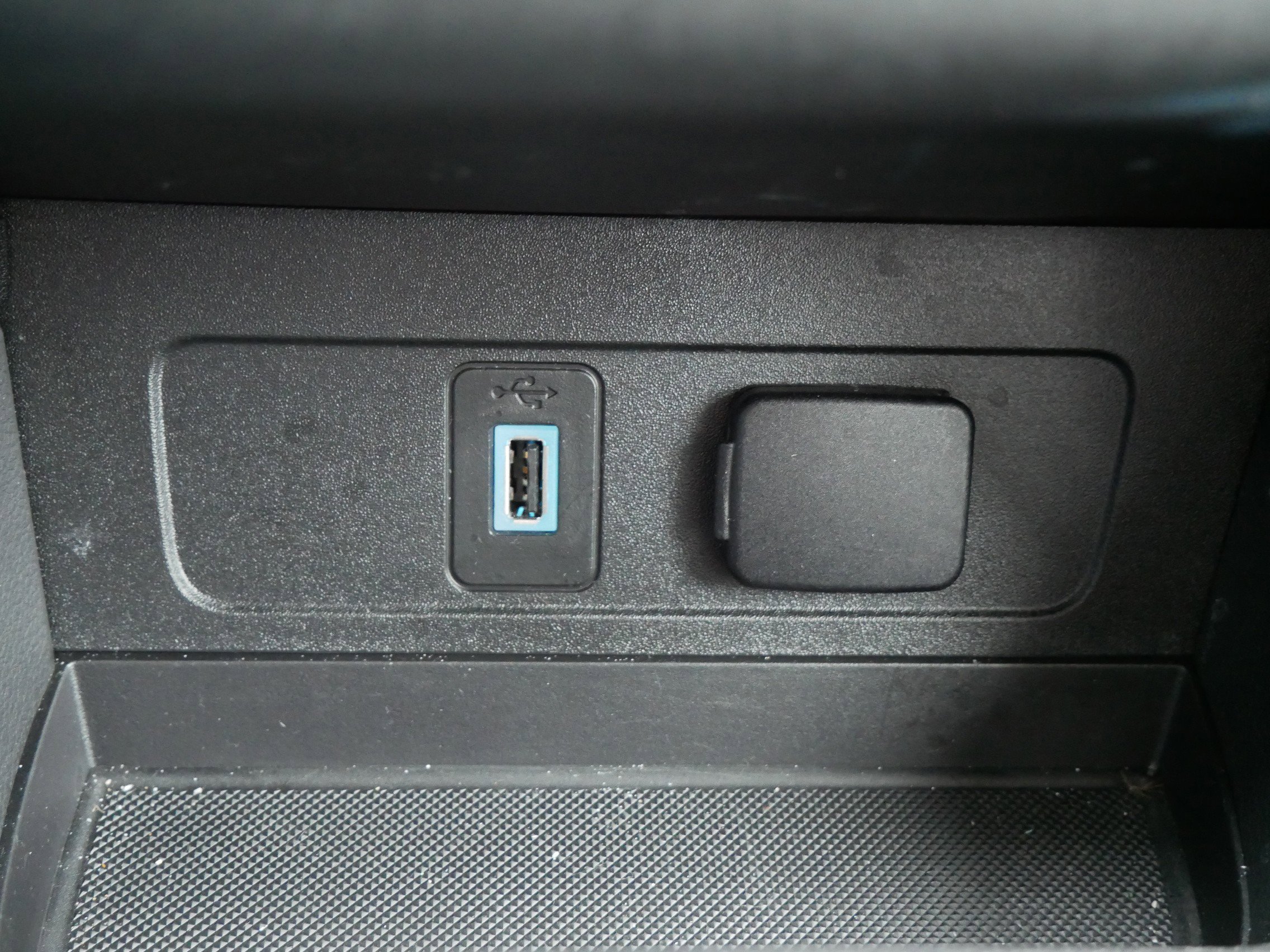 Certified 2019 Ford Escape Titanium image 22