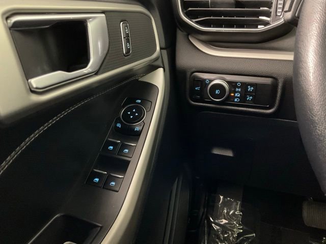 Certified 2023 Ford Explorer XLT w/ Equipment Group 202A image 19