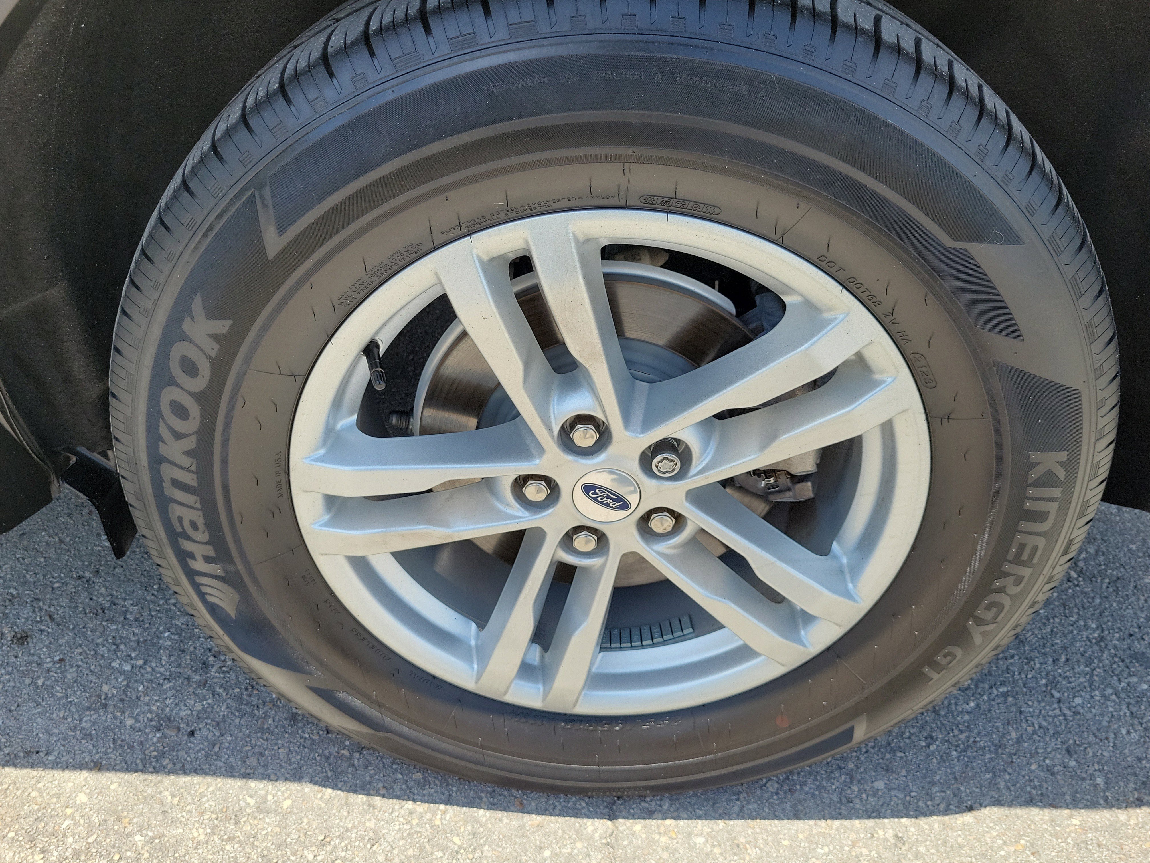 Certified 2023 Ford Explorer XLT w/ Equipment Group 202A RWD image 30