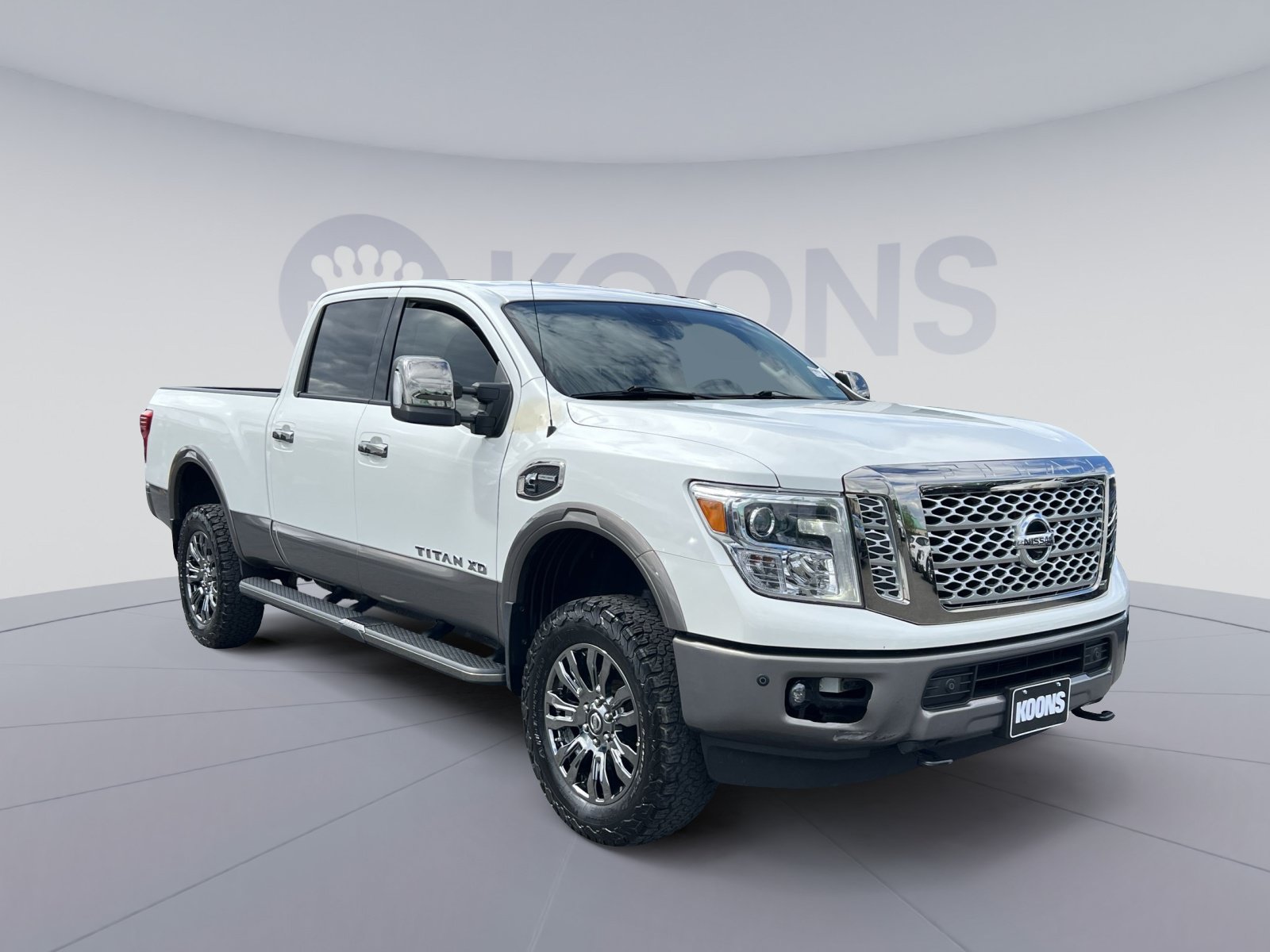 Used 2019 Nissan Titan Platinum Reserve w/ Platinum Utility Package AWD/4WD image 18